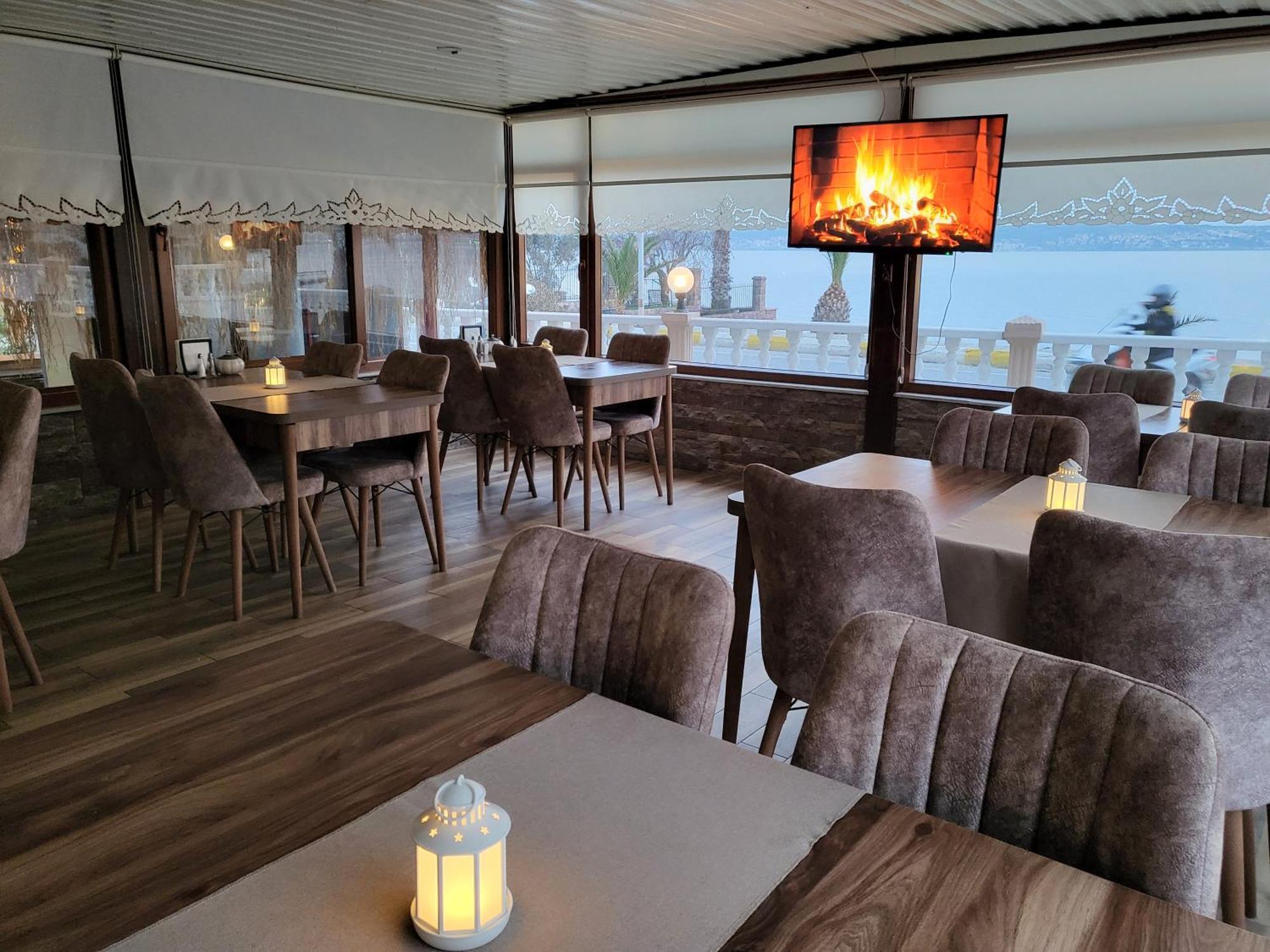 Soezer Otel Ayvalı Buitenkant foto