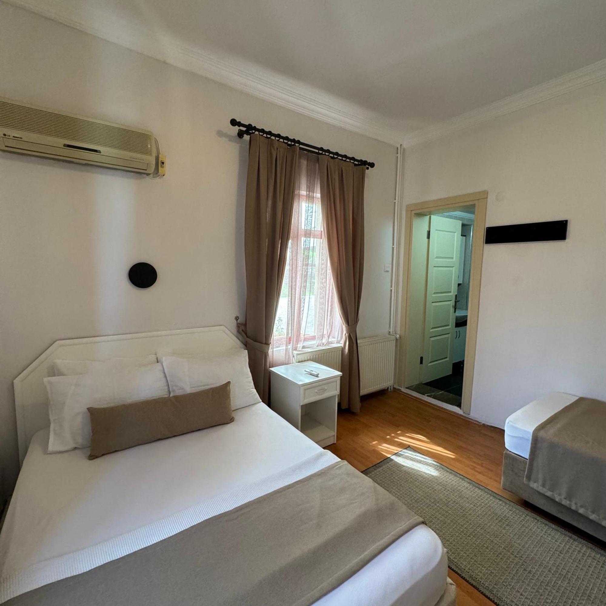 Soezer Otel Ayvalı Buitenkant foto