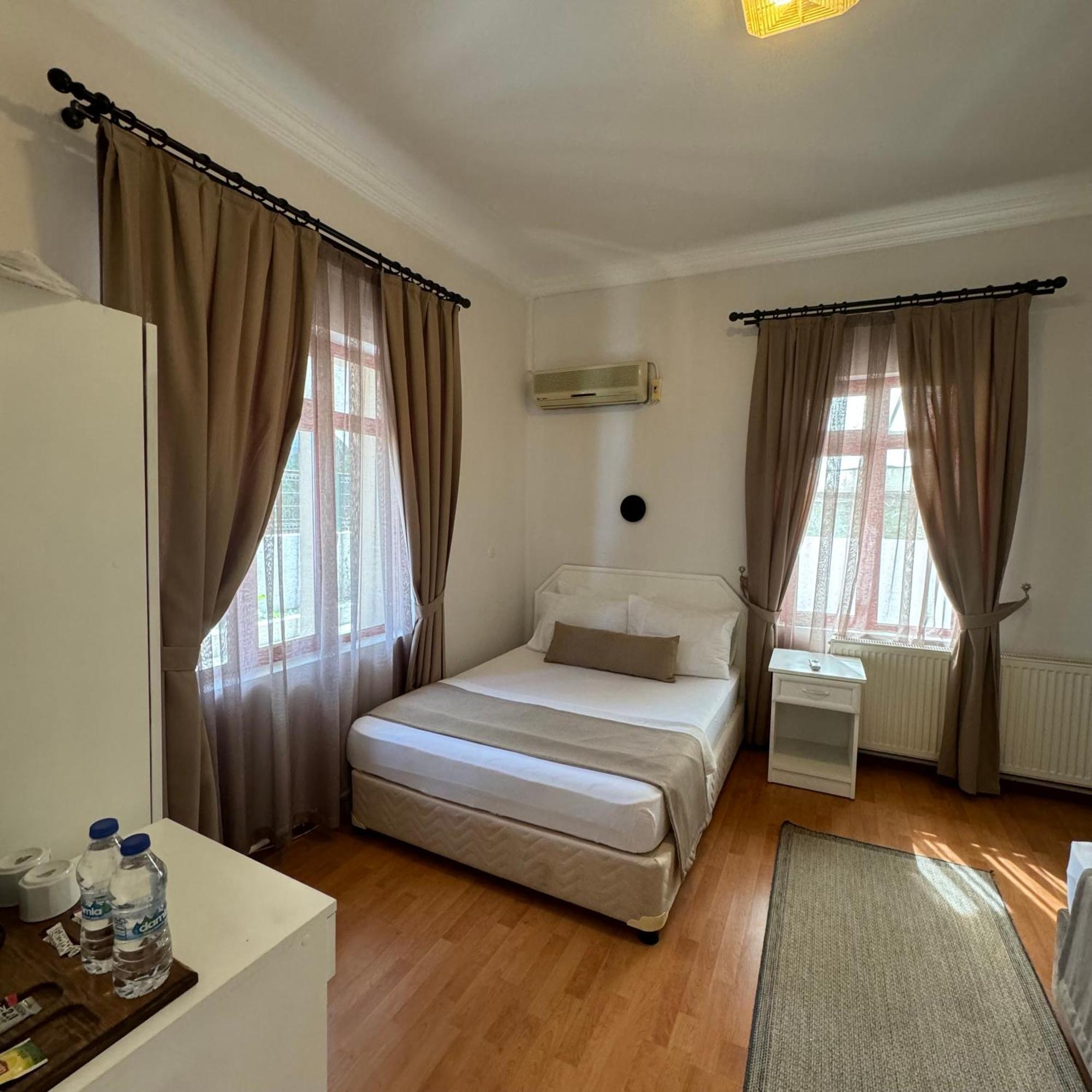 Soezer Otel Ayvalı Buitenkant foto