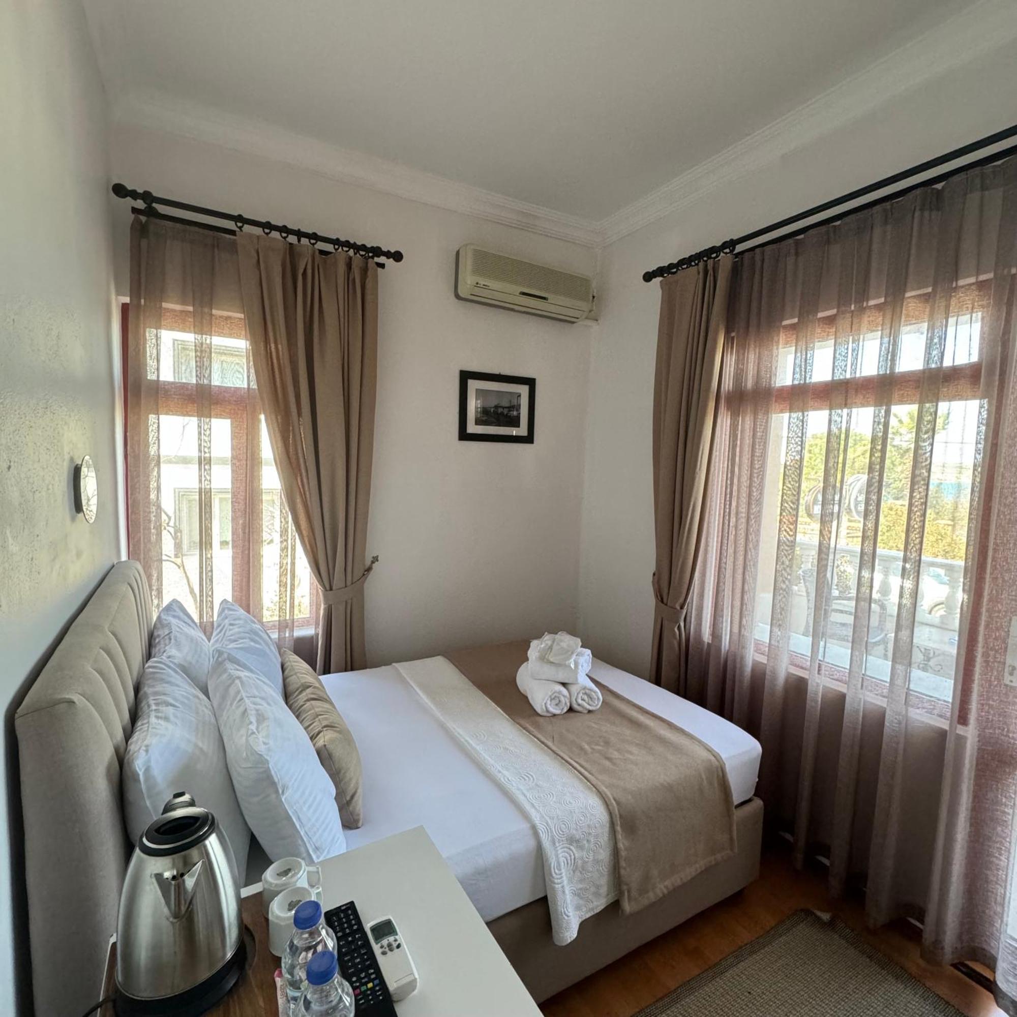 Soezer Otel Ayvalı Buitenkant foto