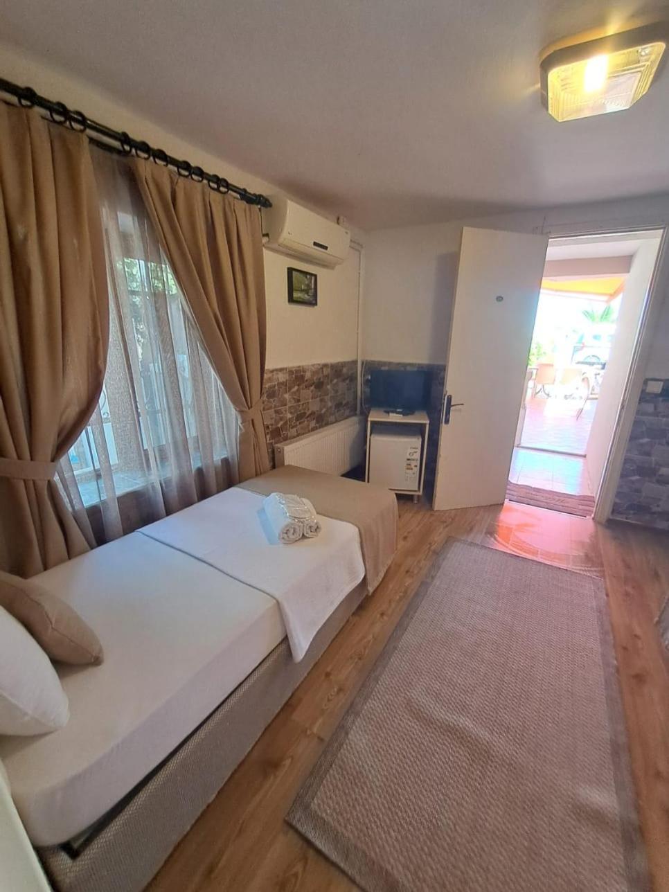 Soezer Otel Ayvalı Buitenkant foto